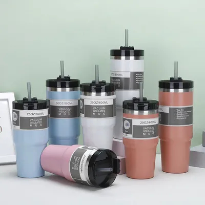 Купить Настраиваемый логотип двойной стены вакуумный изолированный кружка 20oz 30 Oz нержавеющая сталь с соломой Автомобиль путешествия кружка посудомоечная машина безопасная прозрачная конструкция Производство в сети