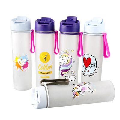 680 мл возобновляемая RPET однослойная пластиковая чашка с крышкой с ручкой TRITAN Сертифицированная спортивная модель GRS легкая