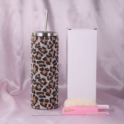 Персонализированная 20 унций пластиковая бутылка с водой Bling Rhinestone Tumbler Бутылка с водой с ручкой и соломенными винтовыми крышками Двойная изоляция стен